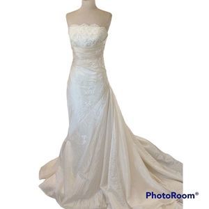La Sposa Wedding Dress